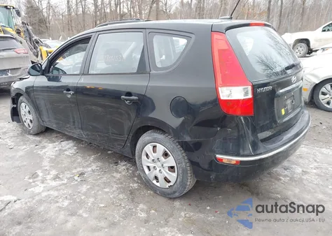 2011 Hyundai Elantra Touring Gls z USA, uszkodzony, nr VIN KMHDB8AE5BU093674